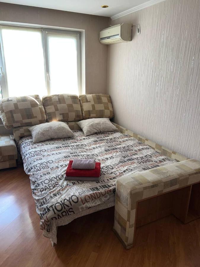 Двокімнатна Квартира На Архипенко Kiev Exteriör bild